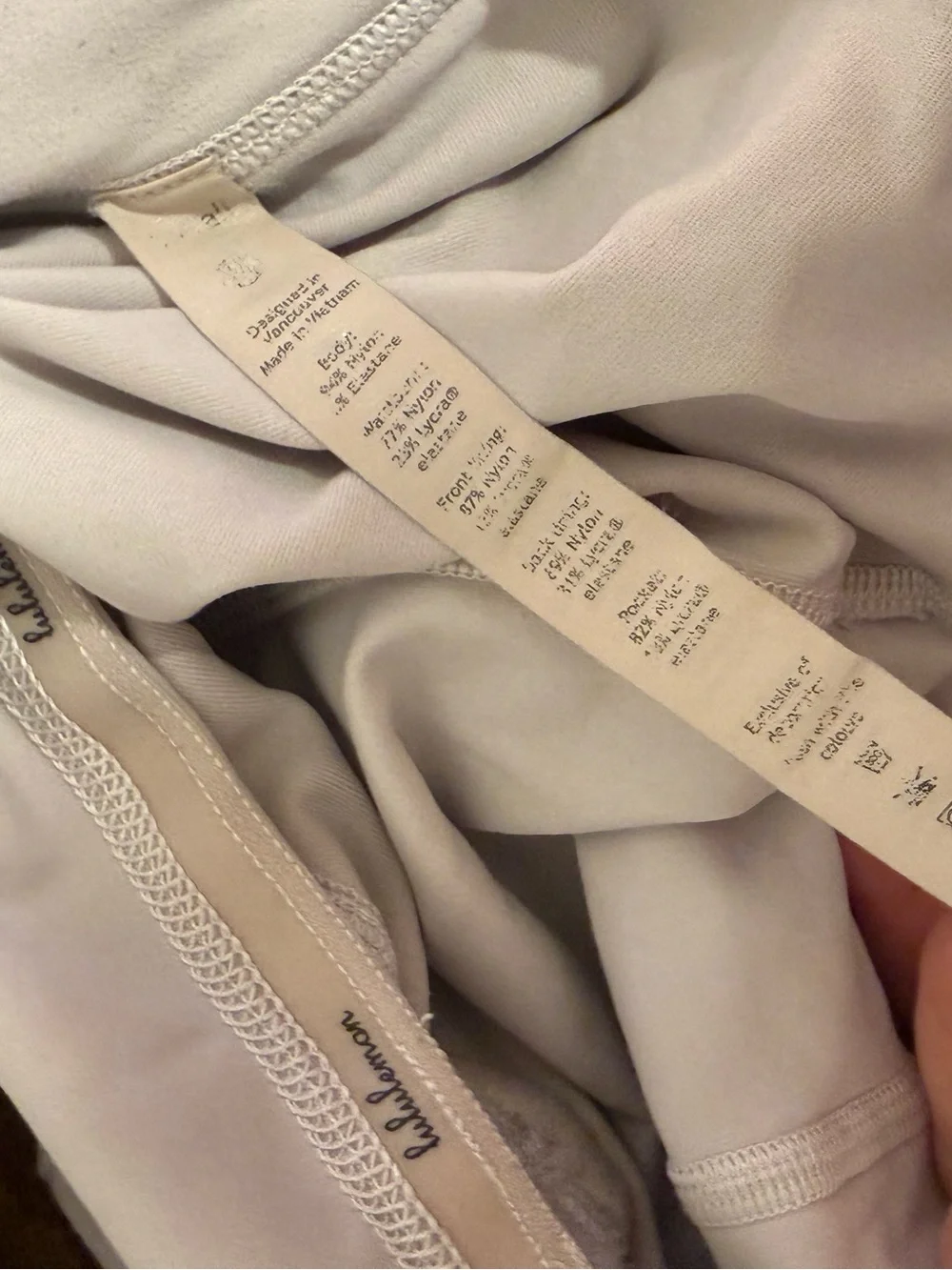 Lululemon White Pace Rival size 10 Skirt